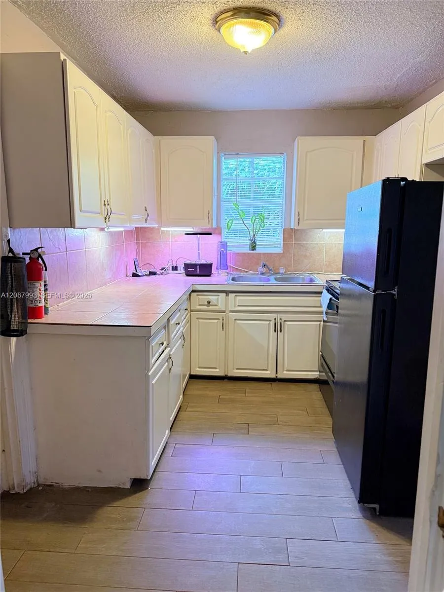 2118 NW 83rd St Miami, FL 33147