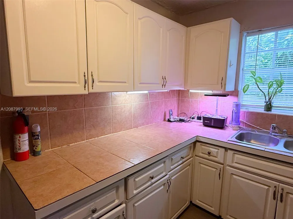 2118 NW 83rd St Miami, FL 33147