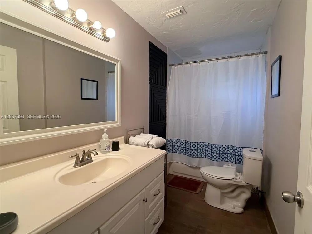 2118 NW 83rd St Miami, FL 33147