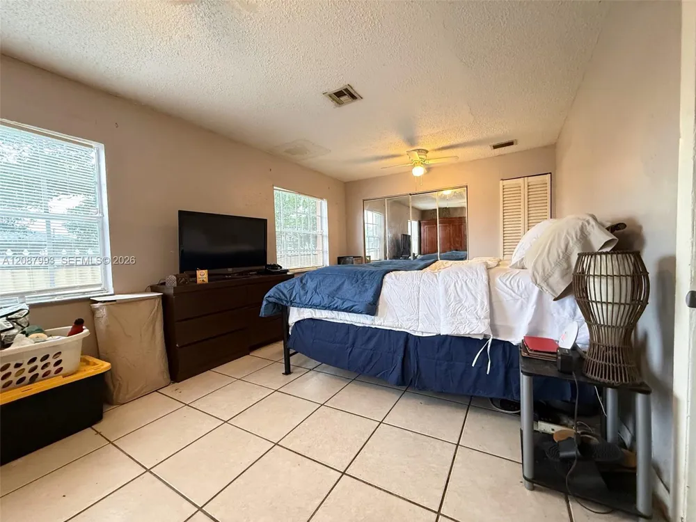 2118 NW 83rd St Miami, FL 33147