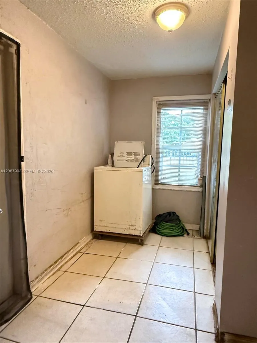 2118 NW 83rd St Miami, FL 33147