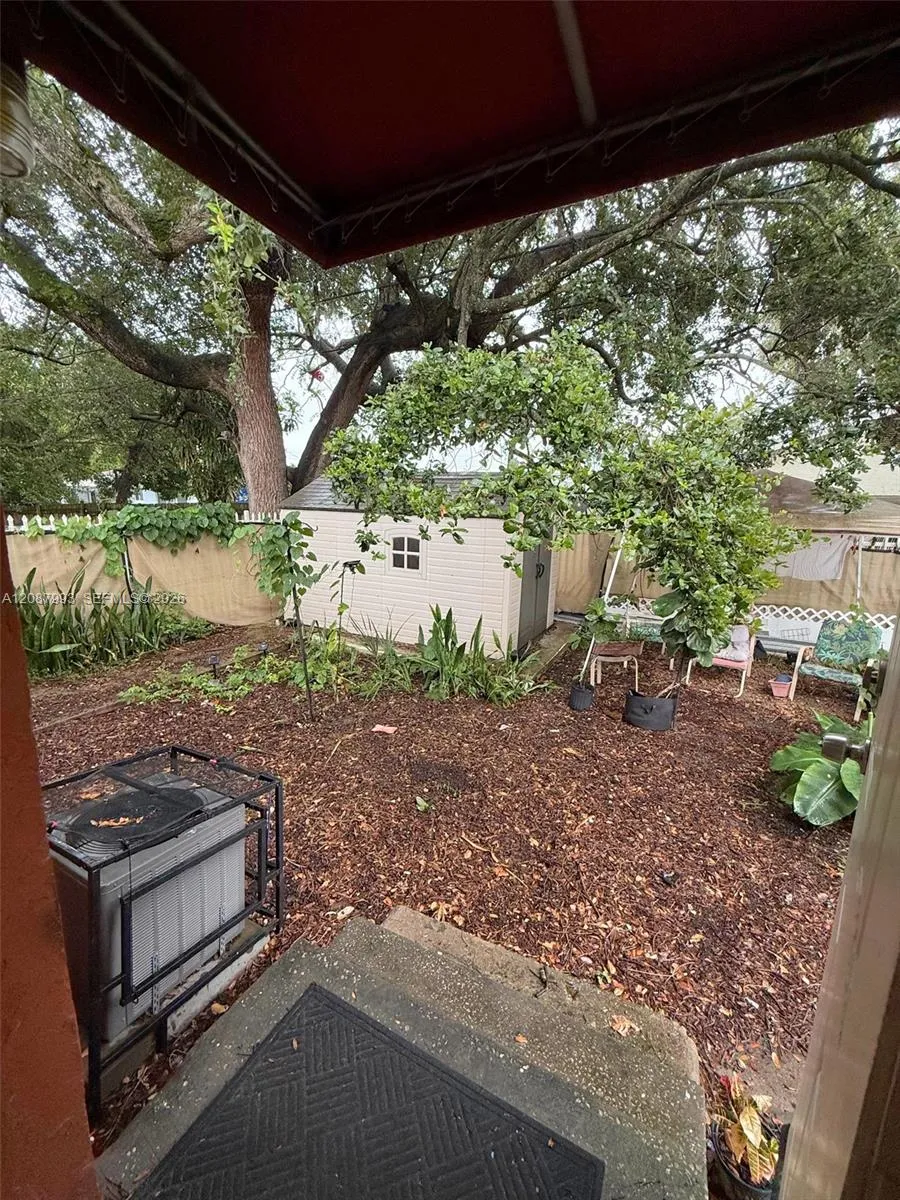 2118 NW 83rd St Miami, FL 33147