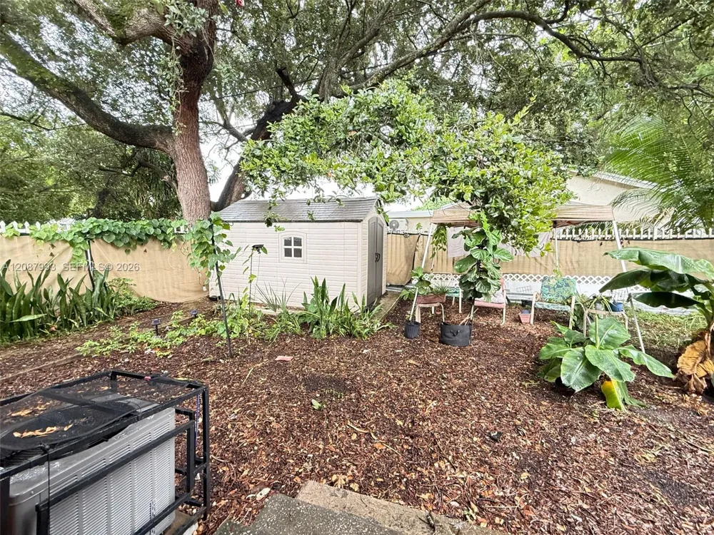2118 NW 83rd St Miami, FL 33147