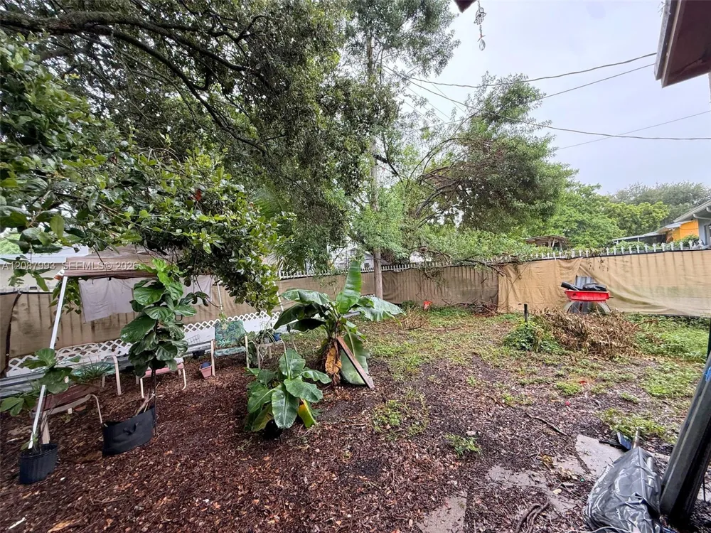 2118 NW 83rd St Miami, FL 33147