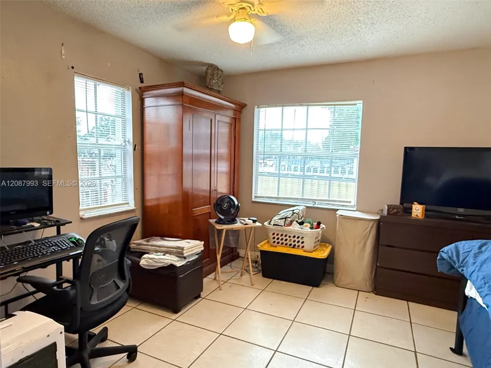 2118 NW 83rd St Miami, FL 33147