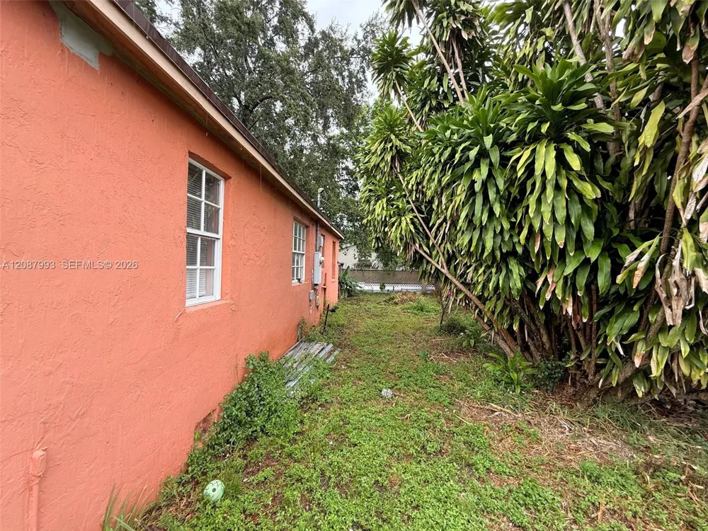 2118 NW 83rd St Miami, FL 33147