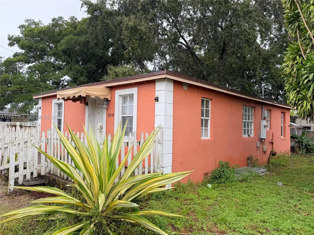 2118 NW 83rd St Miami, FL 33147