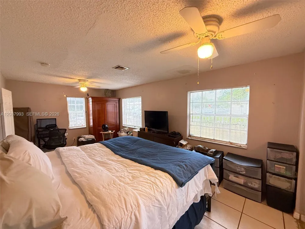 2118 NW 83rd St Miami, FL 33147