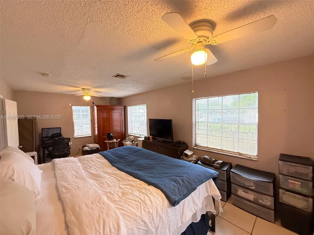 2118 NW 83rd St Miami, FL 33147