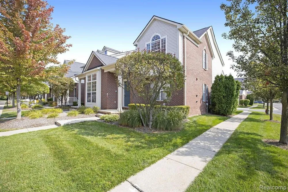 24204 Alexa Drive Commerce, MI 48390