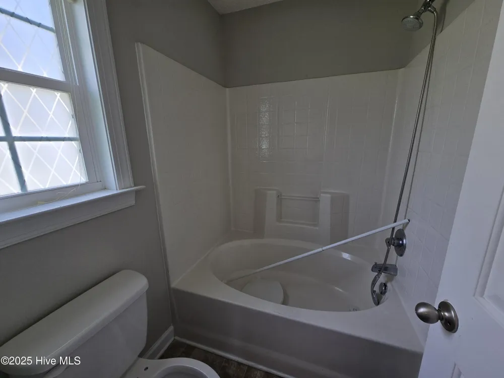 3505 Palmetto Drive Greenville, NC 27834