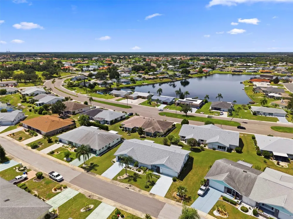 309 GREEN MANOR DRIVE Sun City Center, FL 33573