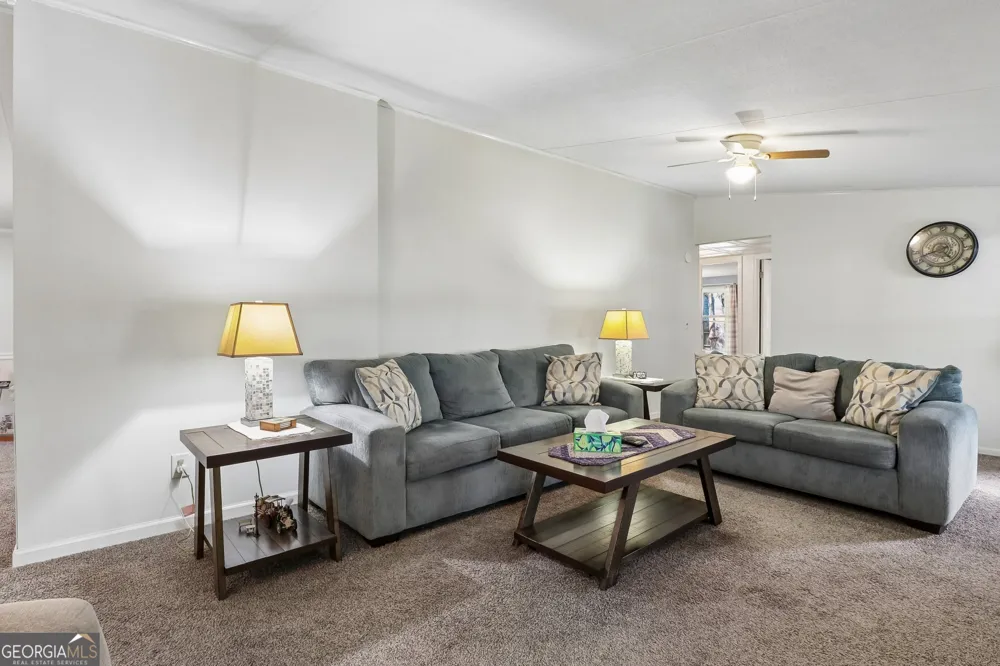124 Edgewater DR Bloomingdale, GA 31302