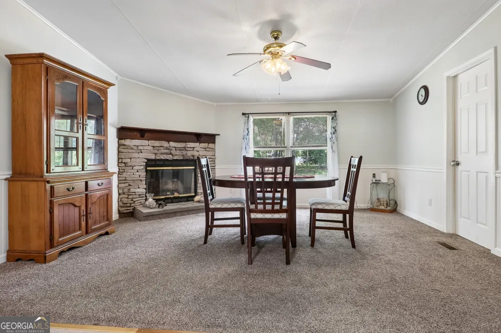 124 Edgewater DR Bloomingdale, GA 31302