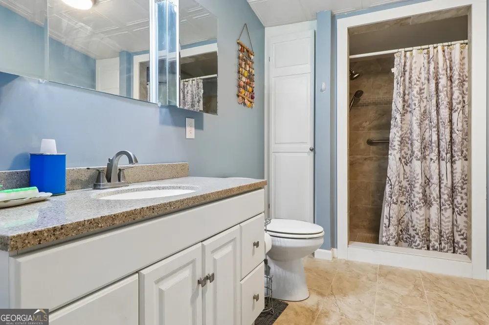 124 Edgewater DR Bloomingdale, GA 31302