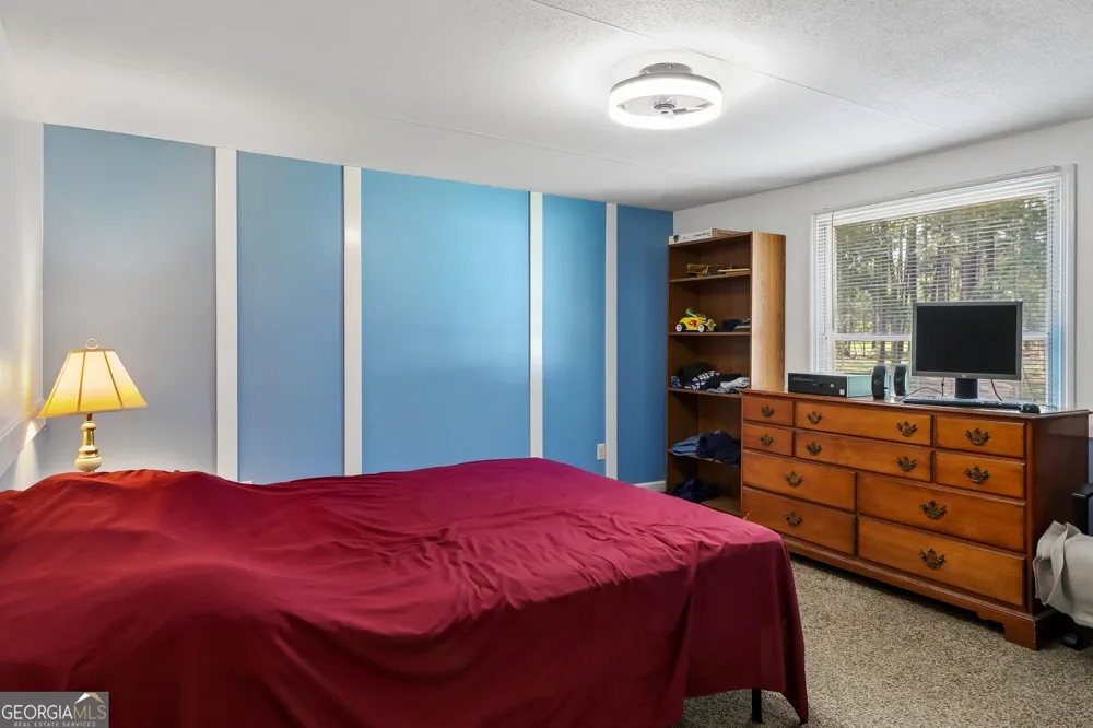 124 Edgewater DR Bloomingdale, GA 31302