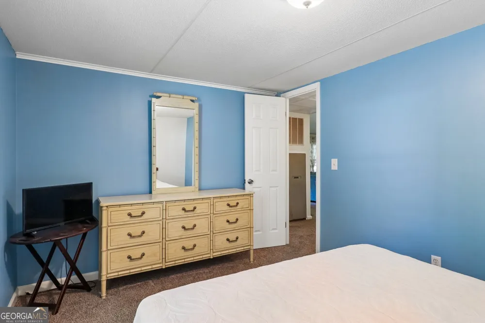 124 Edgewater DR Bloomingdale, GA 31302
