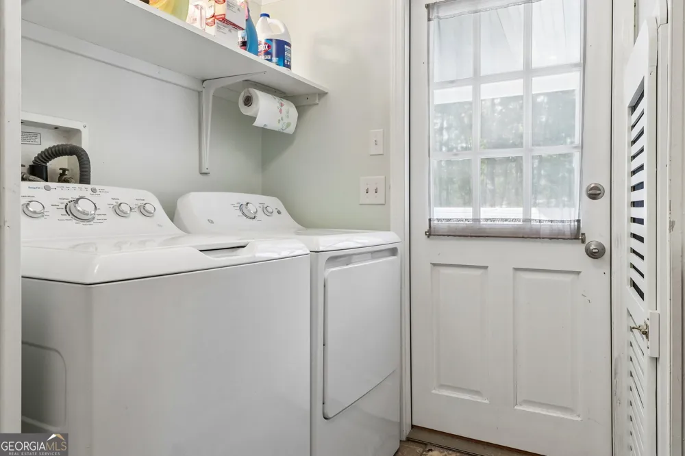 124 Edgewater DR Bloomingdale, GA 31302