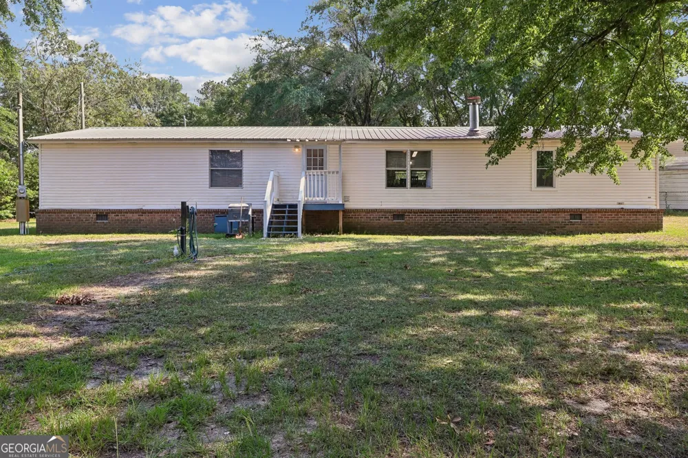 124 Edgewater DR Bloomingdale, GA 31302