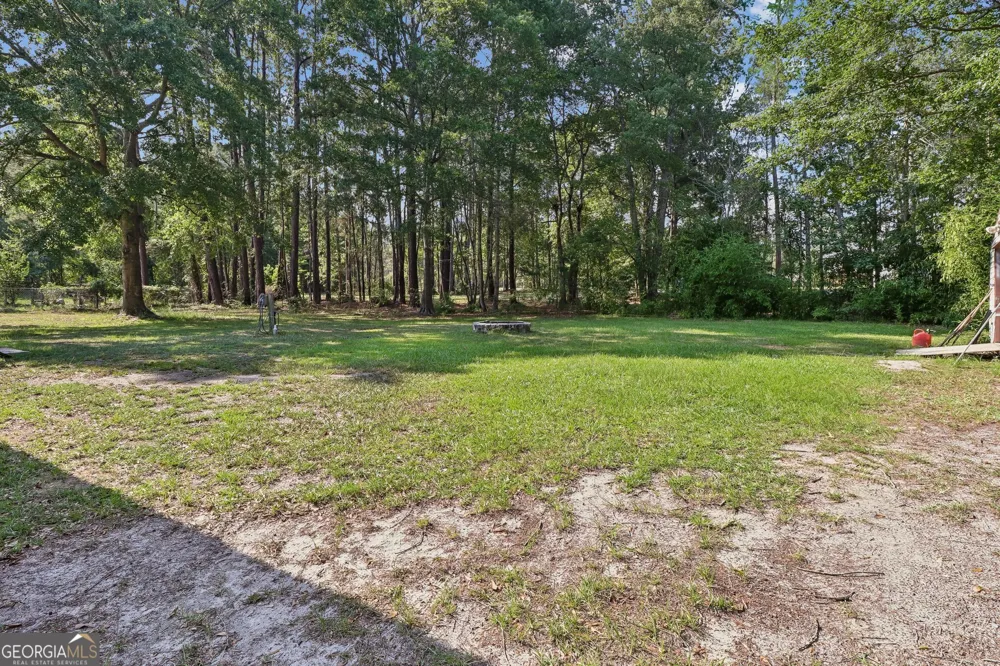 124 Edgewater DR Bloomingdale, GA 31302