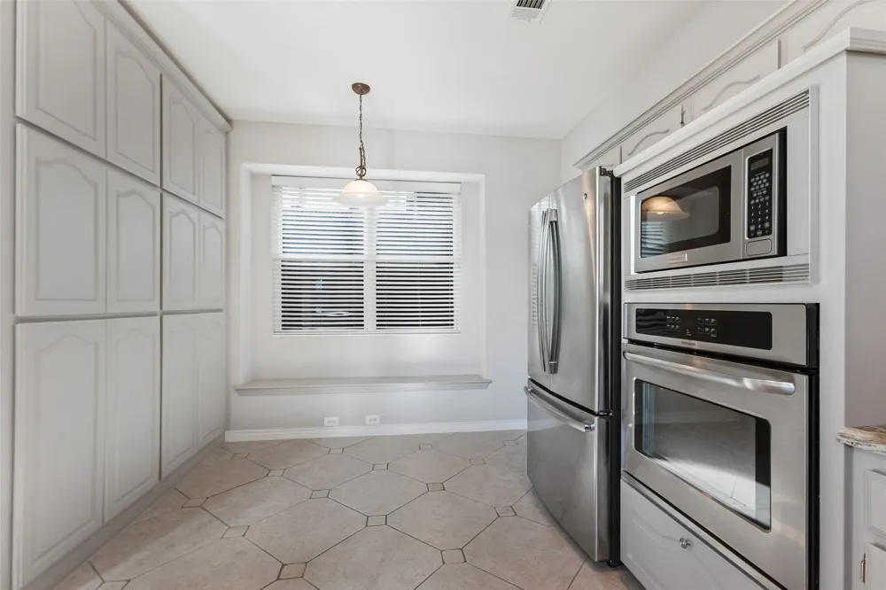 18803 Park Grove Lane Dallas, TX 75287