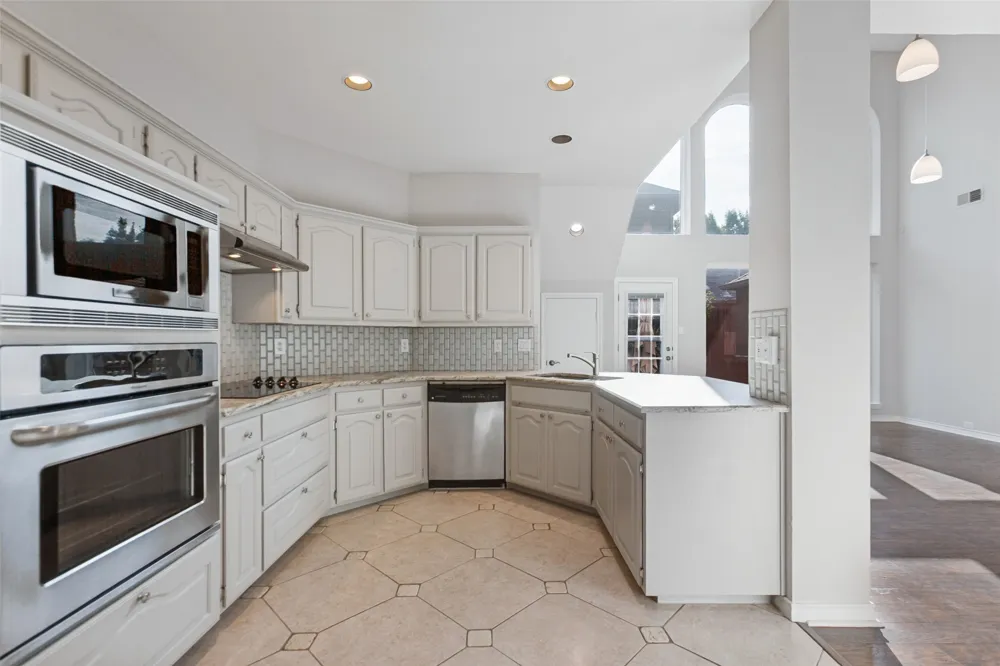 18803 Park Grove Lane Dallas, TX 75287