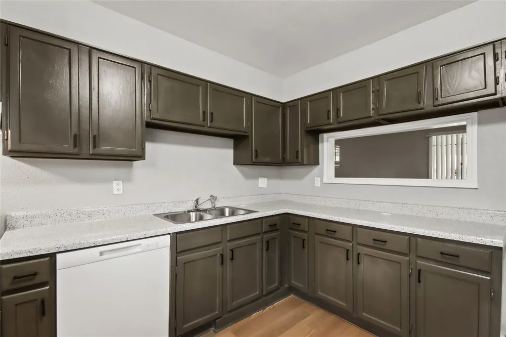 7306 Parker Road Houston, TX 77016