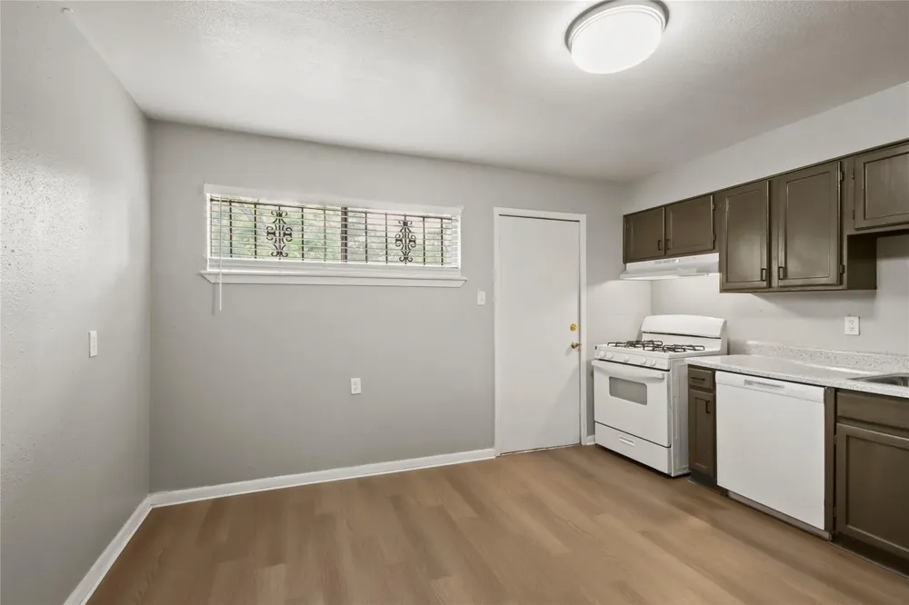 7306 Parker Road Houston, TX 77016