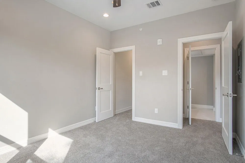 5262 Ella Boulevard #100B Houston, TX 77018