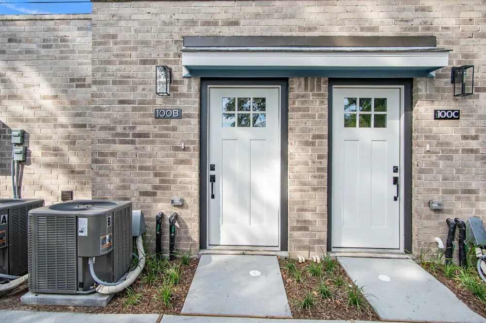 5262 Ella Boulevard #100B Houston, TX 77018