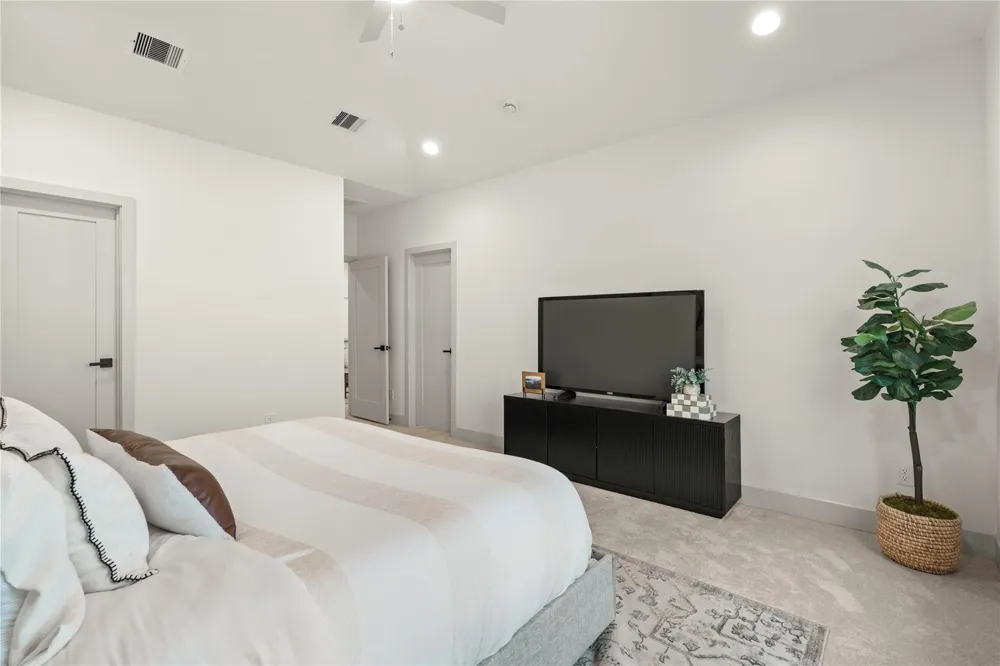 4011 Buffalo Moon Drive Houston, TX 77045