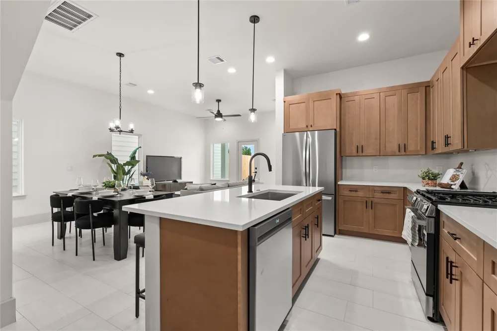 4011 Buffalo Moon Drive Houston, TX 77045