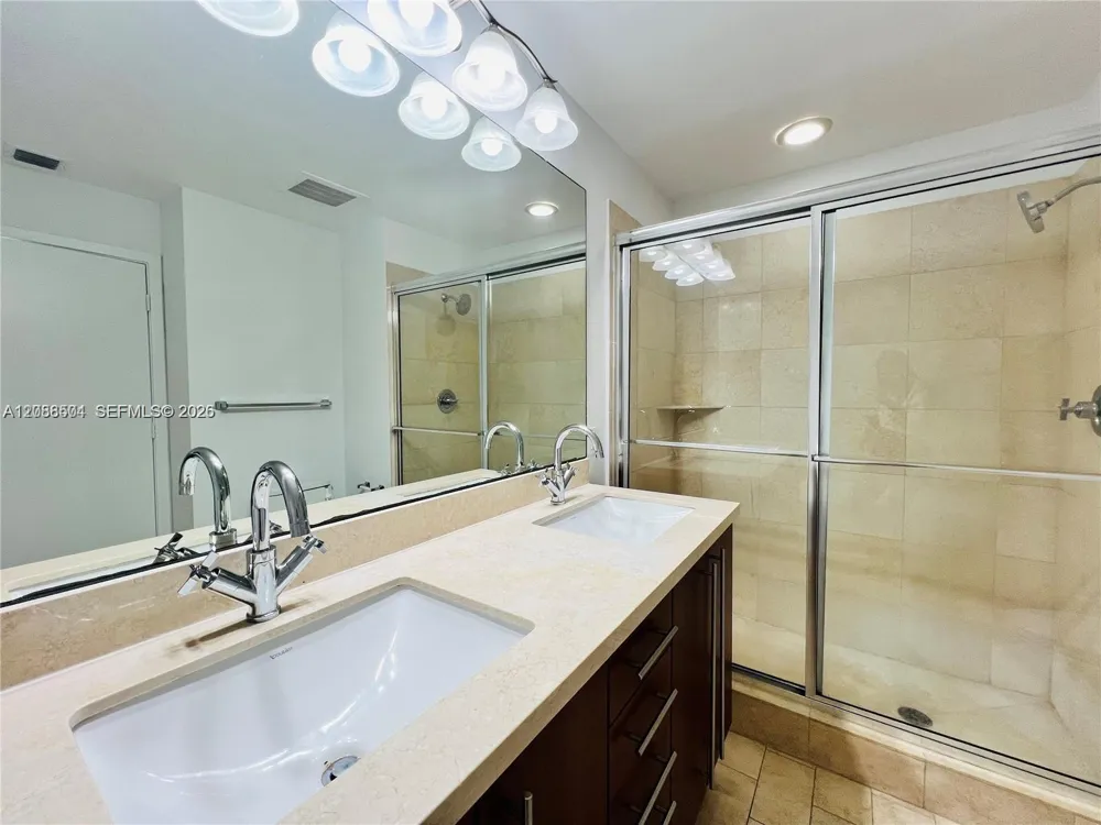 79 SW 12th St #2310-S Miami, FL 33130