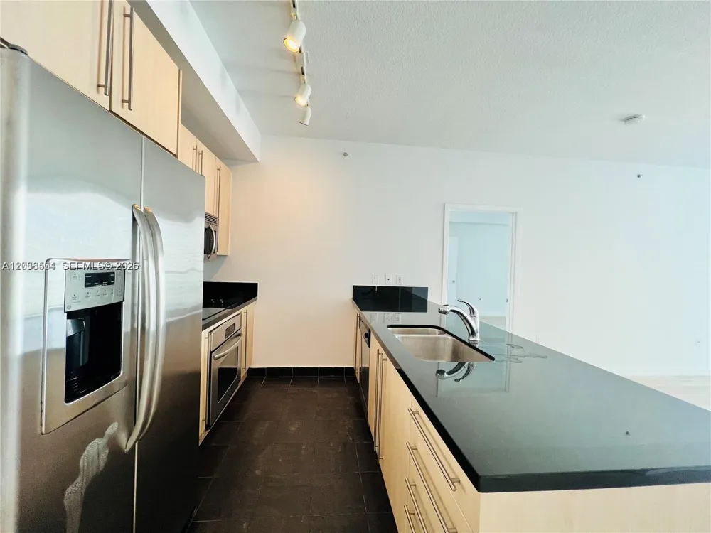 79 SW 12th St #2310-S Miami, FL 33130