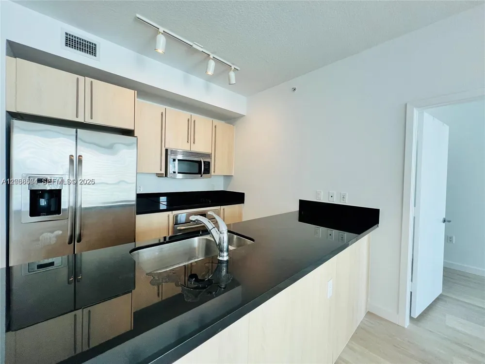 79 SW 12th St #2310-S Miami, FL 33130