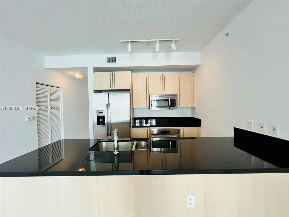 79 SW 12th St #2310-S Miami, FL 33130