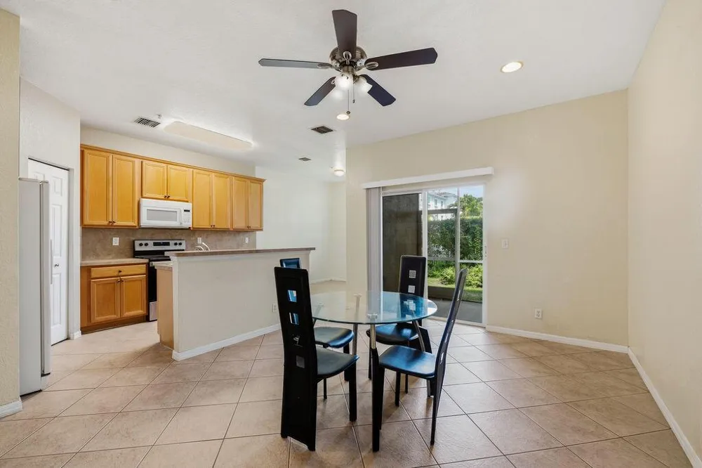 160 Village Boulevard #G Tequesta, FL 33469