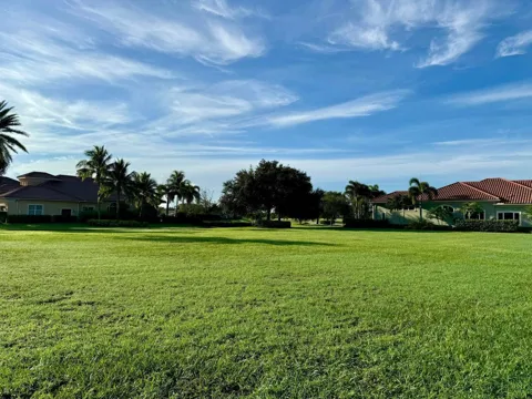 104 SE RIO SIENA