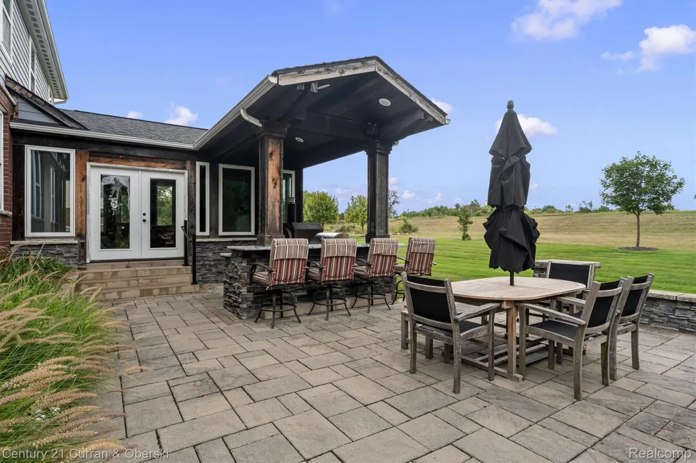 52365 Trailwood Dr Lyon Charter Township, MI 48178