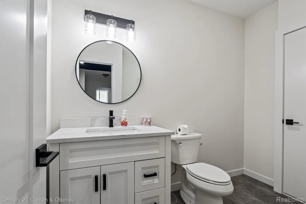 52365 Trailwood Dr Lyon Charter Township, MI 48178