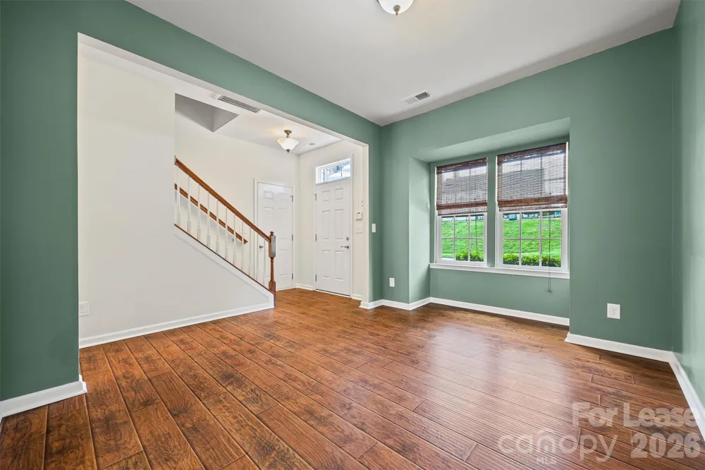 9736 Springholm Drive Charlotte, NC 28278