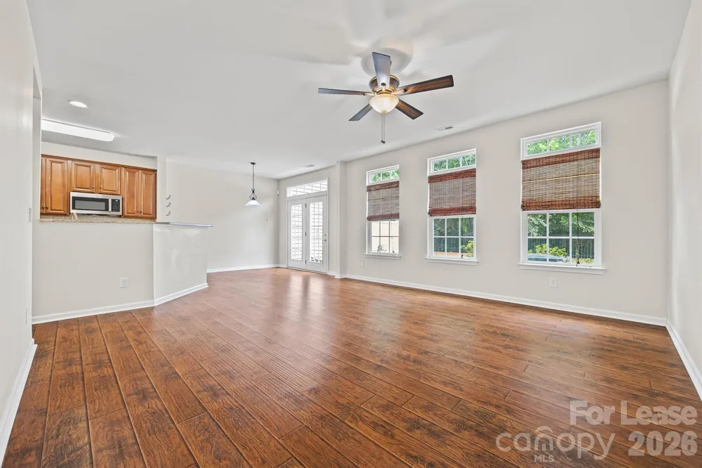 9736 Springholm Drive Charlotte, NC 28278