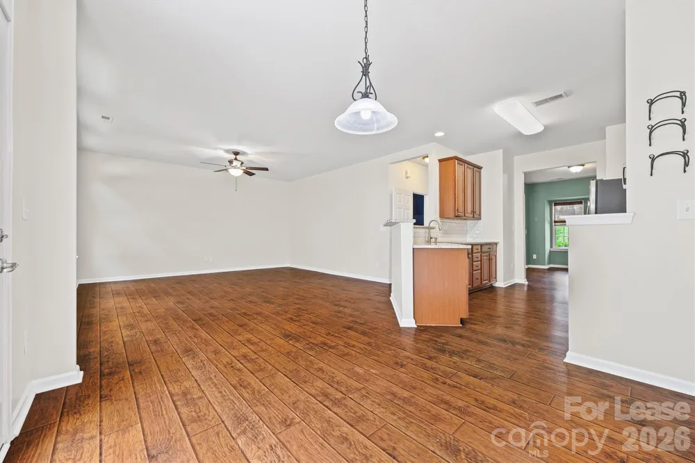 9736 Springholm Drive Charlotte, NC 28278