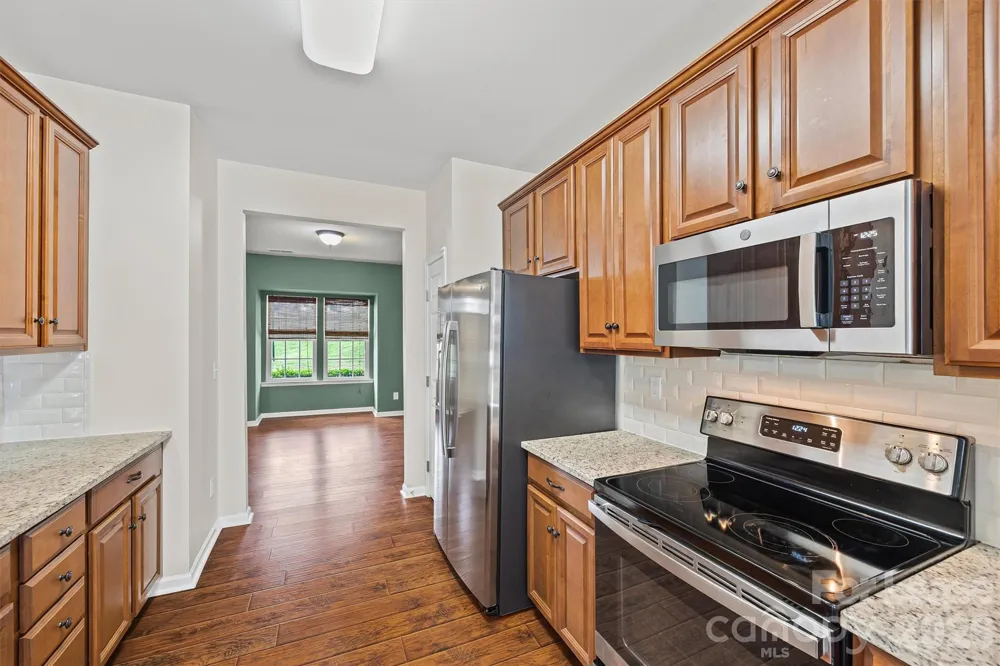 9736 Springholm Drive Charlotte, NC 28278