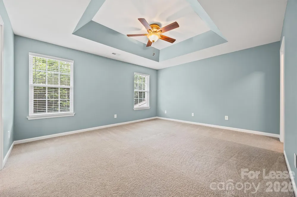9736 Springholm Drive Charlotte, NC 28278