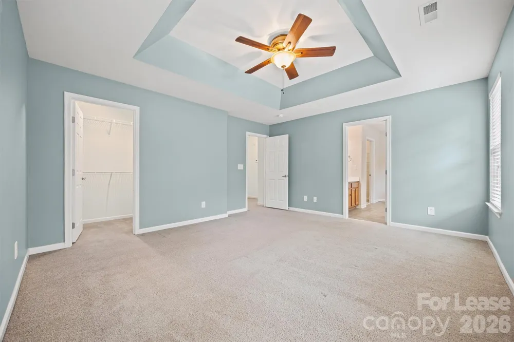 9736 Springholm Drive Charlotte, NC 28278