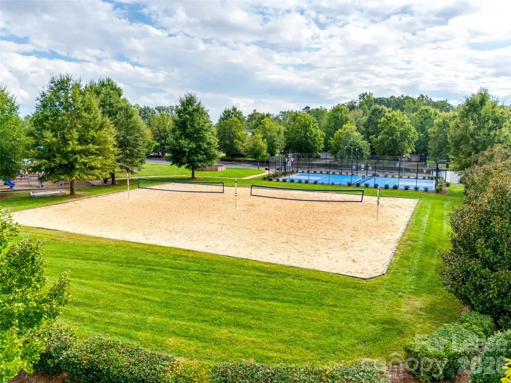 9736 Springholm Drive Charlotte, NC 28278