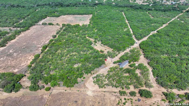 2822 TOMBLIN RD Bigfoot, TX 78005