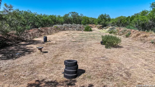 2822 TOMBLIN RD Bigfoot, TX 78005