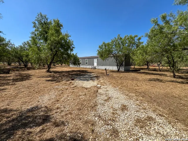 2822 TOMBLIN RD Bigfoot, TX 78005